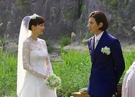 ウォンビン、イ・ナヨン結婚写真