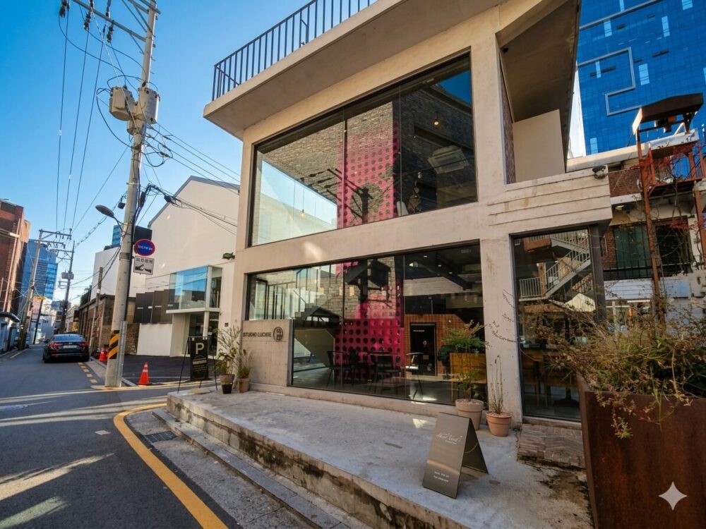 ソウル聖水洞のongeundal（オングンダル）韓ドラロケ地のガラス張りカフェ