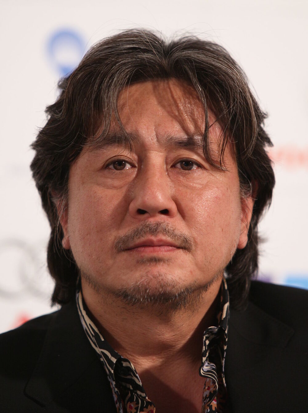 韓国映画界を代表する俳優チェ・ミンシクのポートレート写真