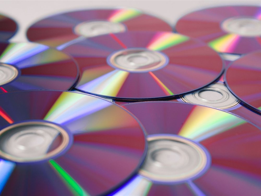 復讐代行人3模範タクシーDVDレンタル2026年7月3日開始とDVD-BOX発売情報、DVDディスクが並ぶイメージ